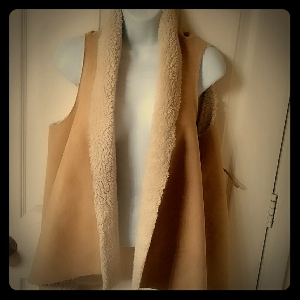 Jou Jou Faux shearing best extra large tan vintage